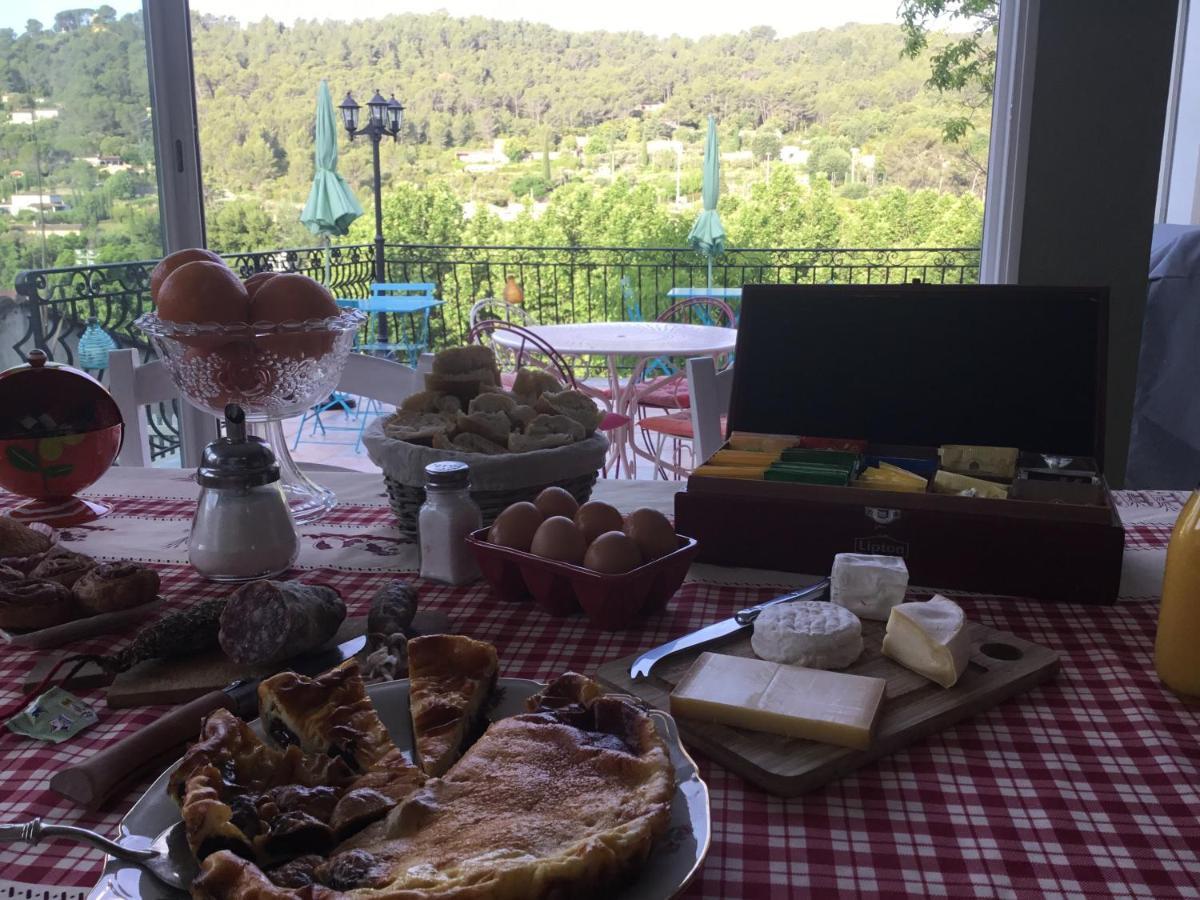 La Maison Du Bonheur Cotignac Esterno foto