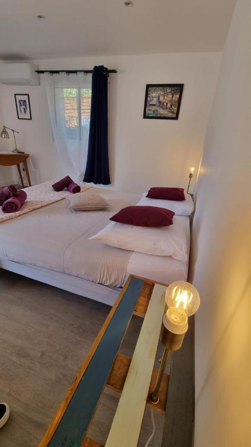 La Maison Du Bonheur Cotignac Esterno foto